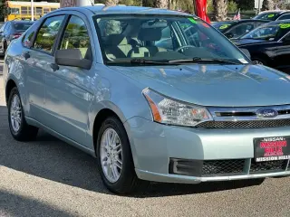 Ford Focus 2009 SE 4dr Sedan