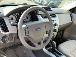Ford Focus 2009 SE 4dr Sedan