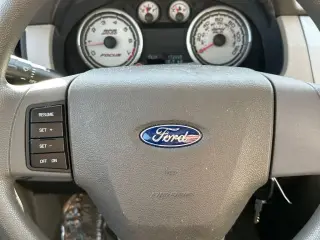 Ford Focus 2009 SE 4dr Sedan