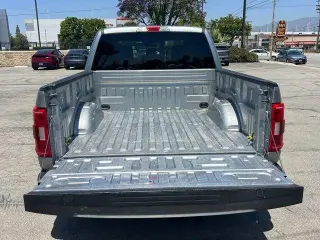 Ford F-150 2023 4x2 XL 4dr SuperCrew 5.5 ft. SB