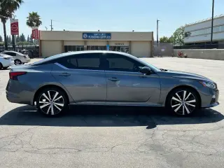 Nissan Altima 2021 2.5 SR 4dr Sedan