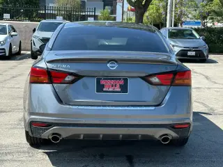 Nissan Altima 2021 2.5 SR 4dr Sedan