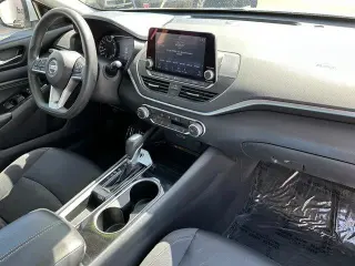 Nissan Altima 2021 2.5 SV 4dr Sedan