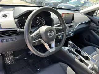 Nissan Altima 2021 2.5 SV 4dr Sedan