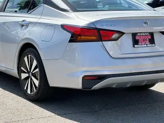 Nissan Altima 2021 2.5 SV 4dr Sedan