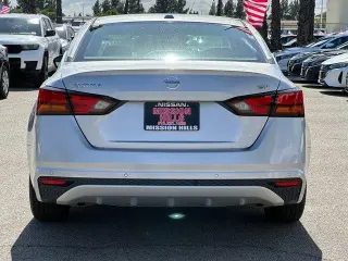 Nissan Altima 2021 2.5 SV 4dr Sedan