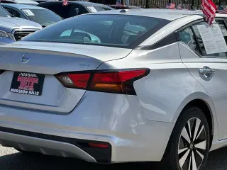 Nissan Altima 2021 2.5 SV 4dr Sedan