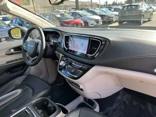 Chrysler Pacifica Plug-In Hybrid 2023 Touring L 4dr Mini-Van