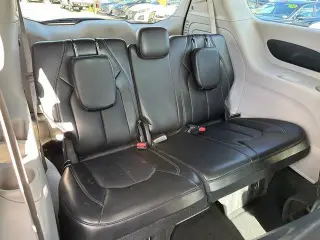 Chrysler Pacifica Plug-In Hybrid 2023 Touring L 4dr Mini-Van