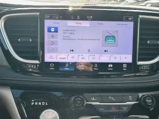 Chrysler Pacifica Plug-In Hybrid 2023 Touring L 4dr Mini-Van