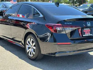 Honda Civic 2025 LX 4dr Sedan