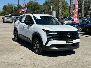Nissan Kicks 2026 SV 4dr Crossover
