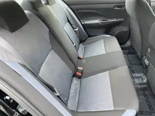 Nissan Versa 2025 SV 4dr Sedan