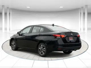 Nissan Versa 2025 SV 4dr Sedan