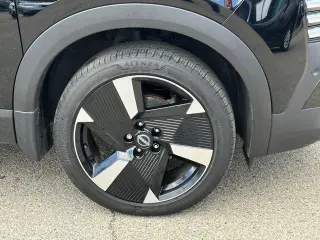 Nissan Kicks 2025 SR 4dr Crossover