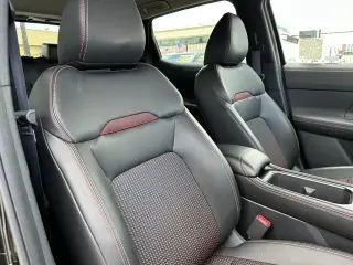 Nissan Kicks 2025 SR 4dr Crossover