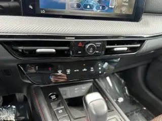 Nissan Kicks 2025 SR 4dr Crossover