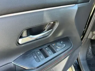 Nissan Kicks 2025 SR 4dr Crossover