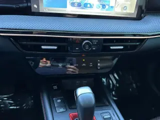 Nissan Kicks 2025 SR 4dr Crossover