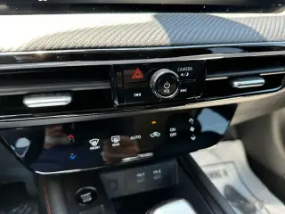 Nissan Kicks 2025 SR 4dr Crossover