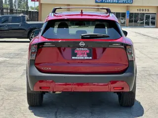 Nissan Kicks 2025 SR 4dr Crossover