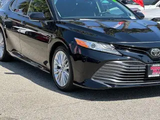 Toyota Camry 2019 XLE V6 4dr Sedan