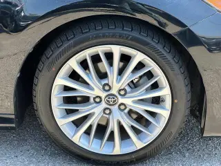 Toyota Camry 2019 XLE V6 4dr Sedan