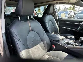 Toyota Camry 2019 XLE V6 4dr Sedan