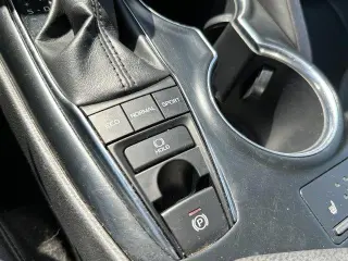 Toyota Camry 2019 XLE V6 4dr Sedan