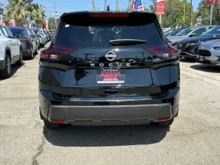 Nissan Rogue 2026 SV 4dr Crossover