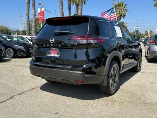 Nissan Rogue 2026 SV 4dr Crossover