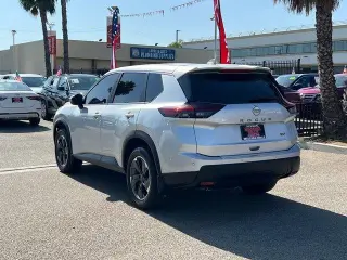 Nissan Rogue 2024 SV 4dr Crossover