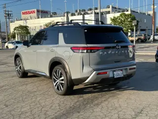Nissan Pathfinder 2023 Platinum 4dr SUV