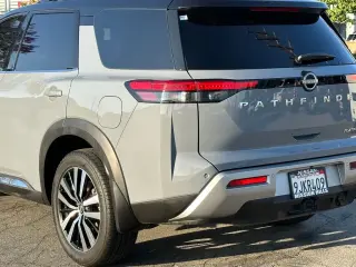 Nissan Pathfinder 2023 Platinum 4dr SUV