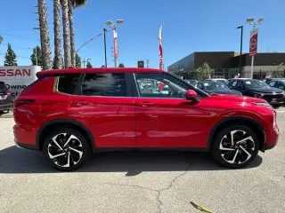 Mitsubishi Outlander 2024 SE 4dr SUV