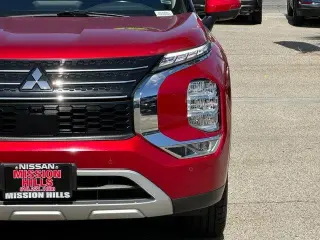 Mitsubishi Outlander 2024 SE 4dr SUV