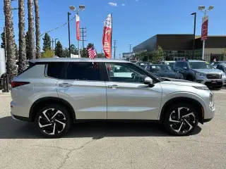 Mitsubishi Outlander 2024 SE 4dr SUV