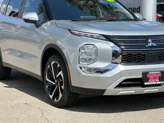 Mitsubishi Outlander 2024 SE 4dr SUV