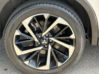 Mitsubishi Outlander 2024 SE 4dr SUV