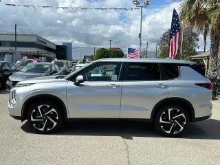 Mitsubishi Outlander 2024 SE 4dr SUV