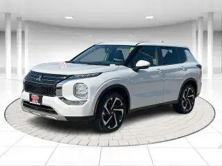 Mitsubishi Outlander 2024 SE 4dr SUV