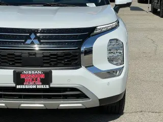 Mitsubishi Outlander 2024 SE 4dr SUV