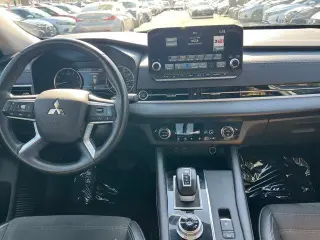 Mitsubishi Outlander 2024 SE 4dr SUV