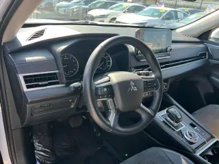 Mitsubishi Outlander 2024 SE 4dr SUV