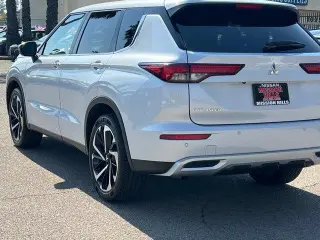 Mitsubishi Outlander 2024 SE 4dr SUV