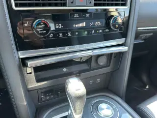 Nissan Armada 2024 4x2 SV 4dr SUV