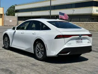 Toyota Mirai 2022 XLE 4dr Sedan