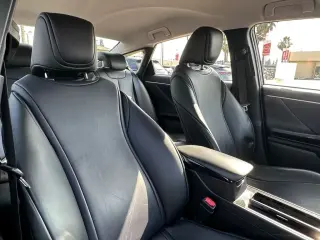 Toyota Mirai 2018 4dr Sedan
