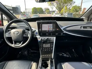 Toyota Mirai 2018 4dr Sedan