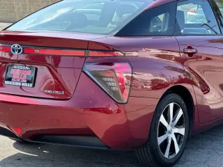 Toyota Mirai 2018 4dr Sedan